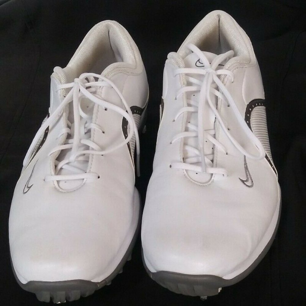 NIKE WOMENS GOLF TURF SHOES SIZE 7